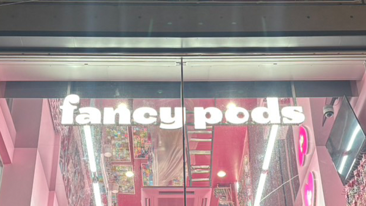 Fancy pods竹下通り店,東京都渋谷区,LEDチャンネル文字